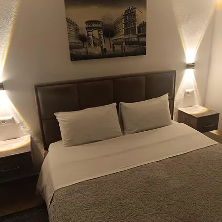 Flora Apartman *